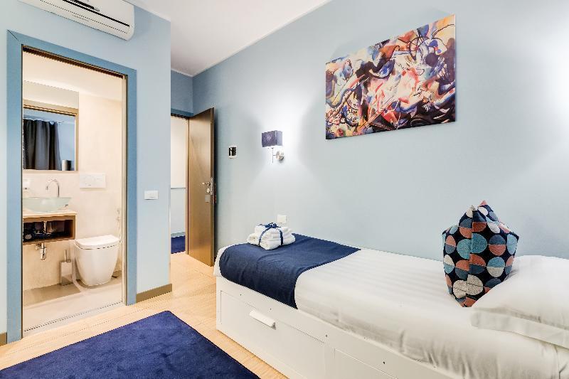 Easy Budget Colosseo Рим Екстер'єр фото