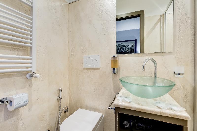Easy Budget Colosseo Рим Екстер'єр фото