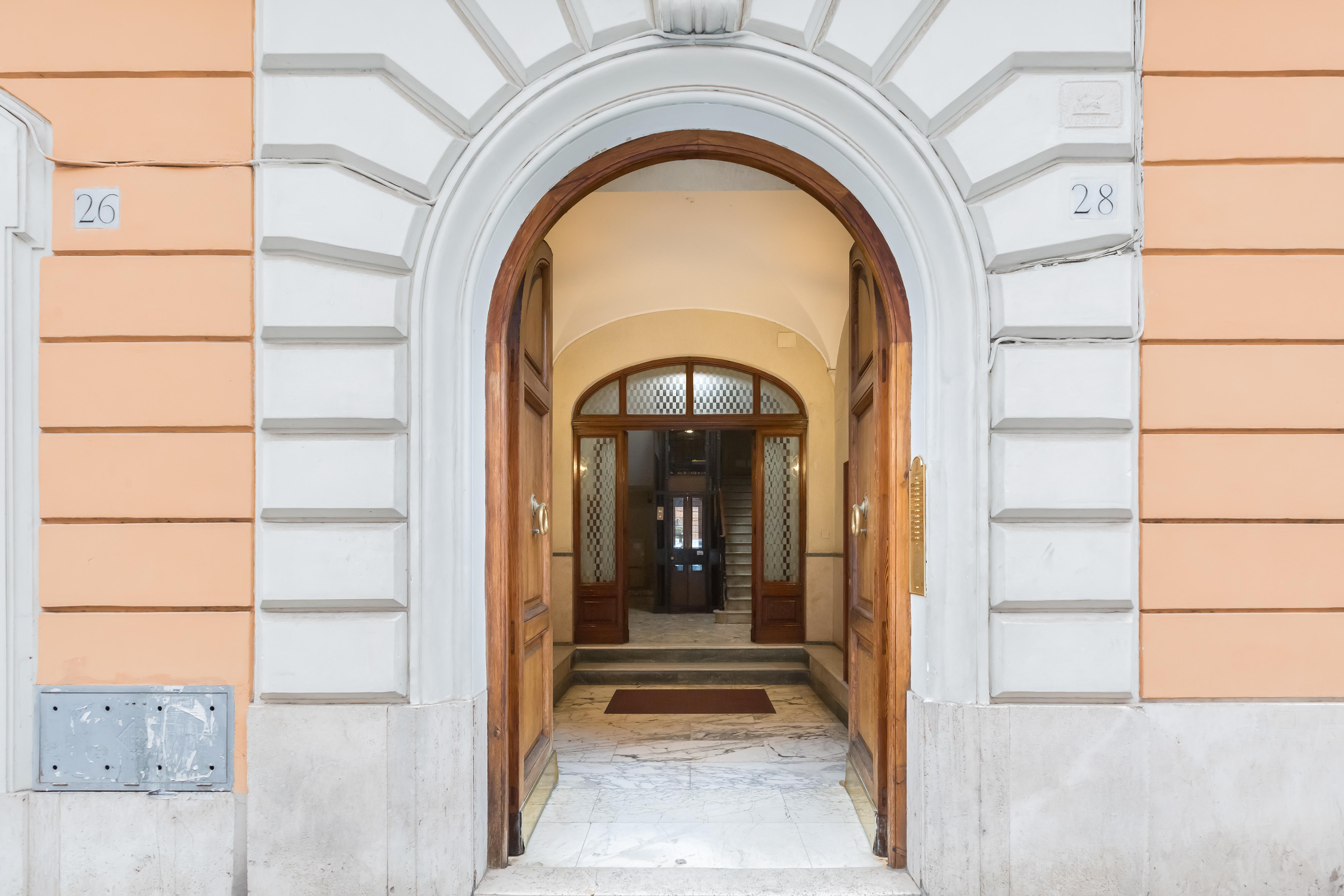Easy Budget Colosseo Рим Екстер'єр фото
