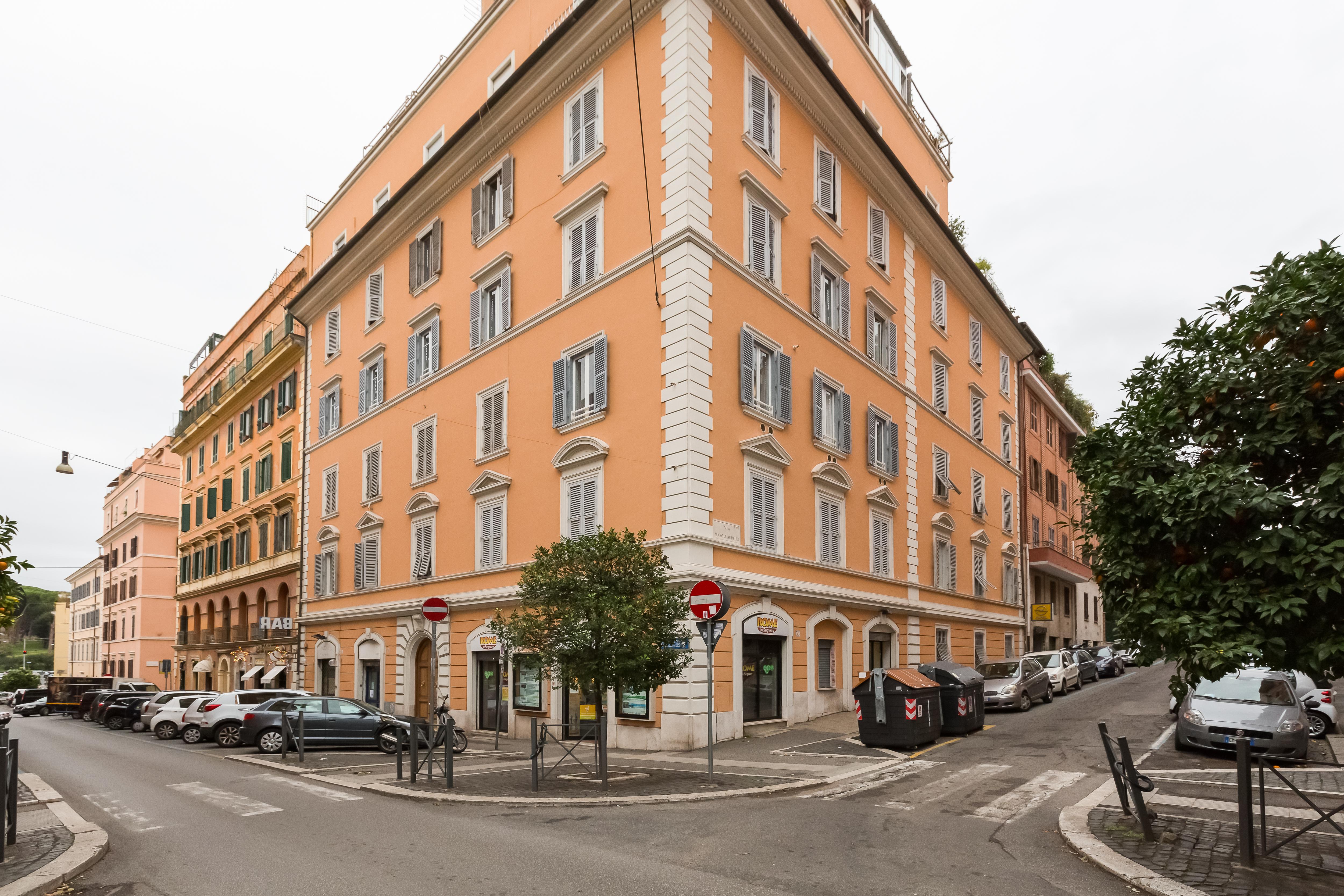 Easy Budget Colosseo Рим Екстер'єр фото
