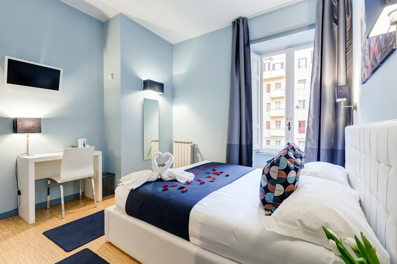 Easy Budget Colosseo Рим Екстер'єр фото