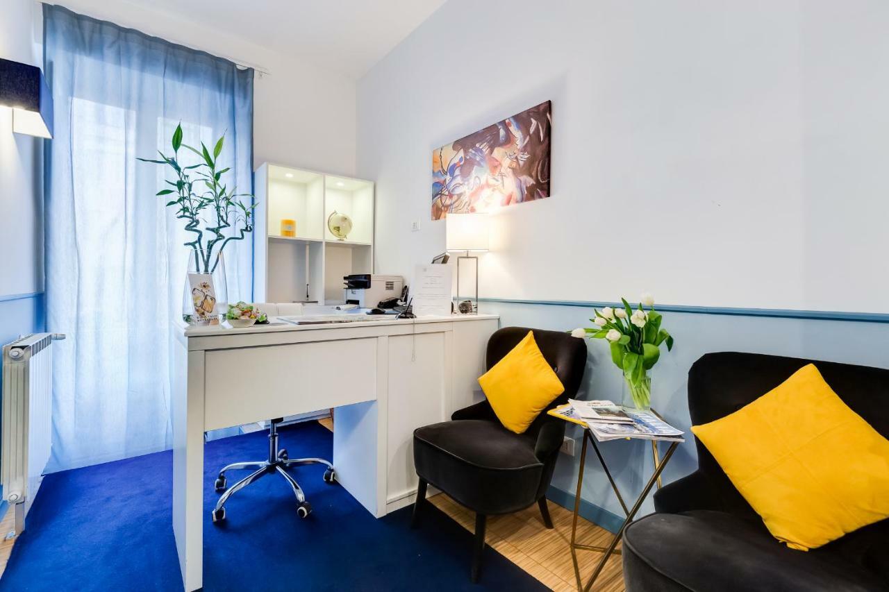 Easy Budget Colosseo Рим Екстер'єр фото