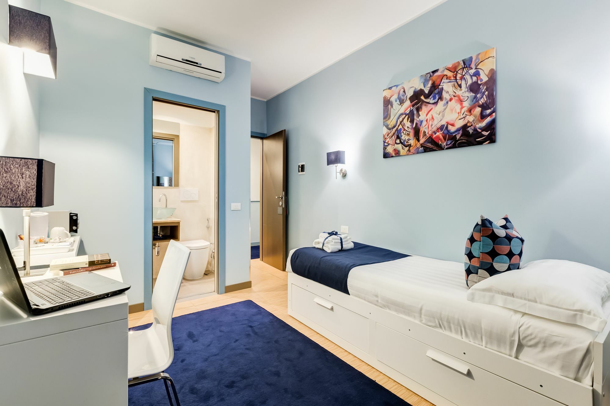 Easy Budget Colosseo Рим Екстер'єр фото