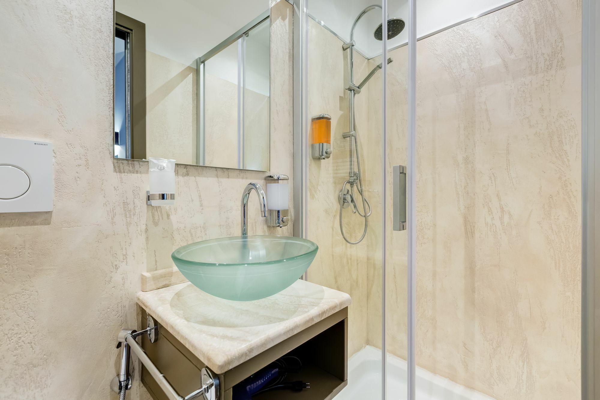 Easy Budget Colosseo Рим Екстер'єр фото