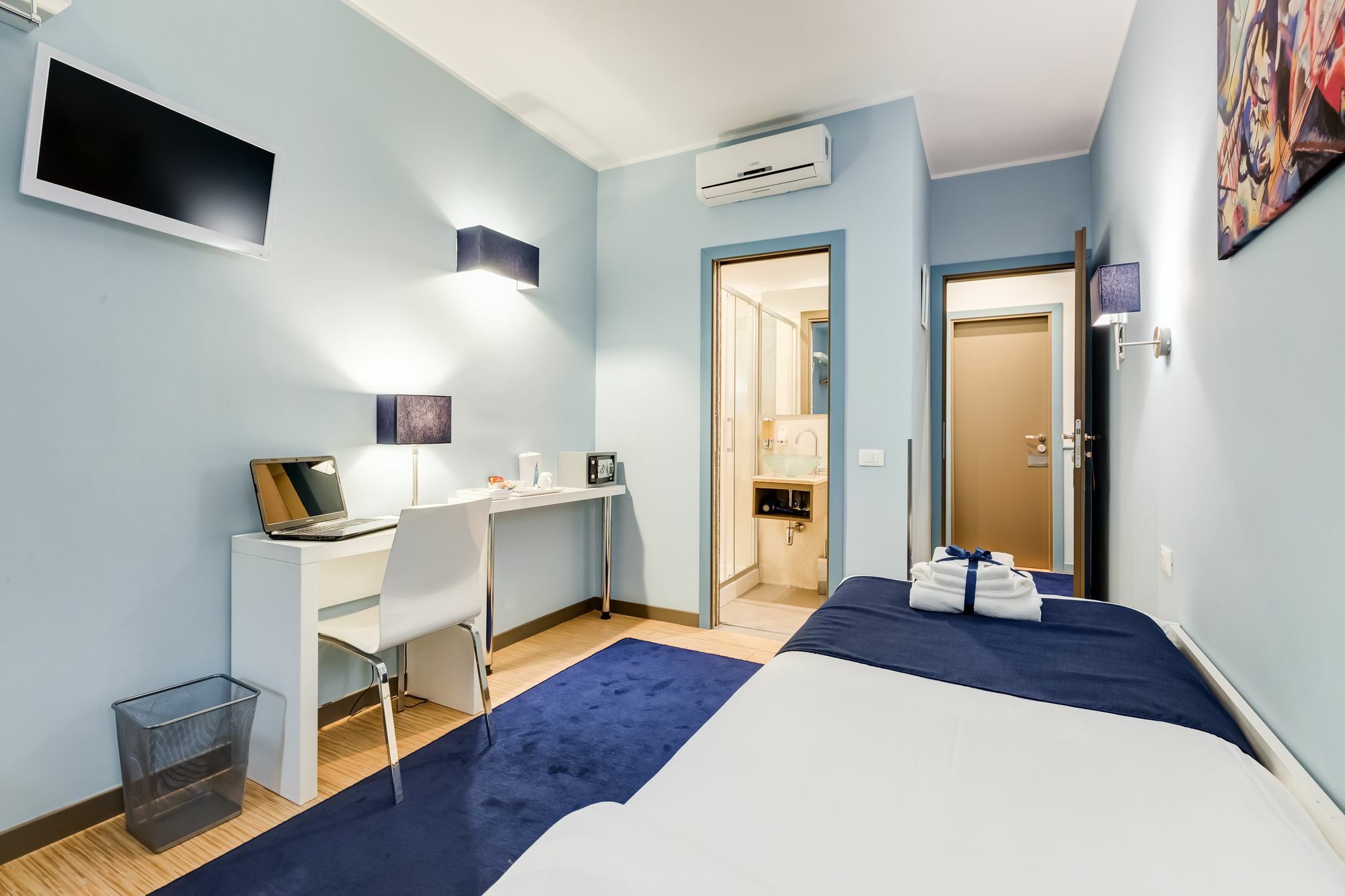 Easy Budget Colosseo Рим Екстер'єр фото